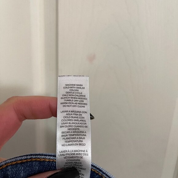 Chico's Women's Blue Slim Leg High Rise The Platinum Crop Stretch Jeans Size 8 - Picture 6 of 9